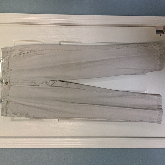 Dockers D3 Classic Fit Dress Pant - Picture 2 of 5